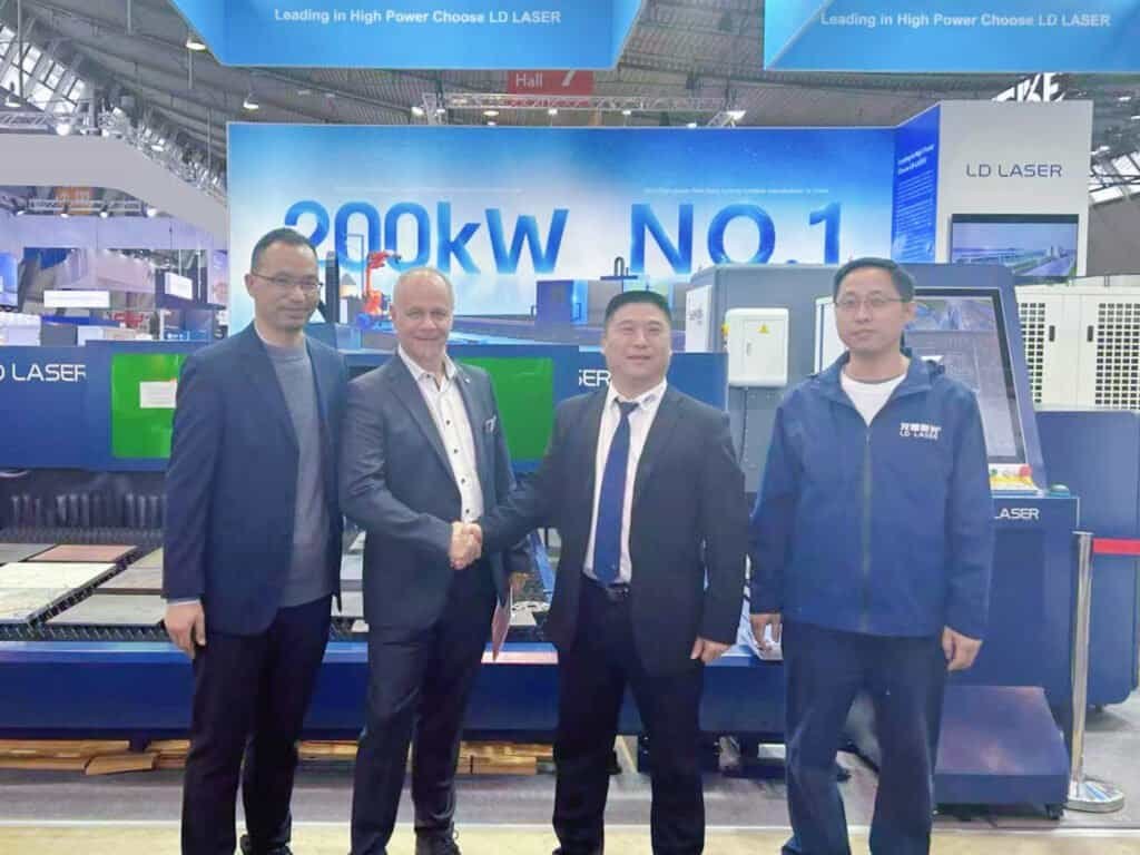 LD LASER and Kabel Schlepp